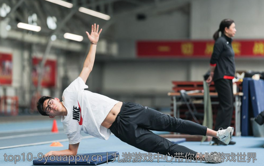 九游游戏中心带你体验游戏世界
